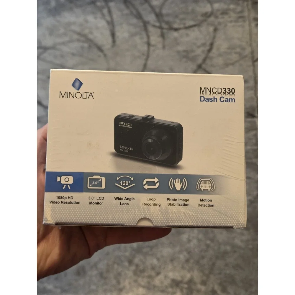 NIB Minolta MNCD330 Dash Cam Black 3.0" LCD Monitor 1080p Full HD - Picture 1 of 6